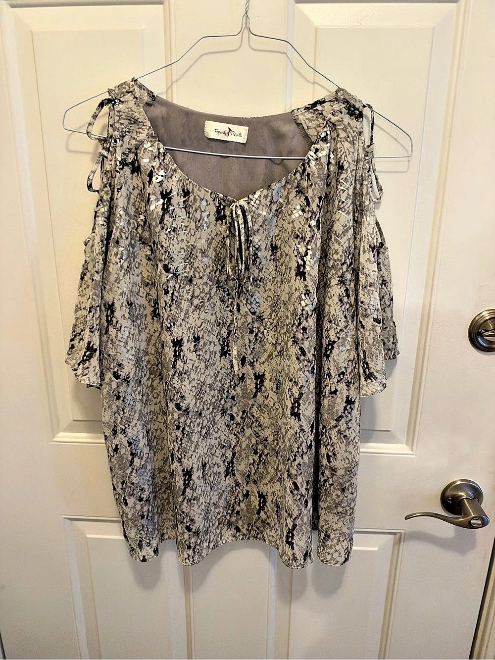 Perfectly Paisley Animal Print Blouse in Gray & Black